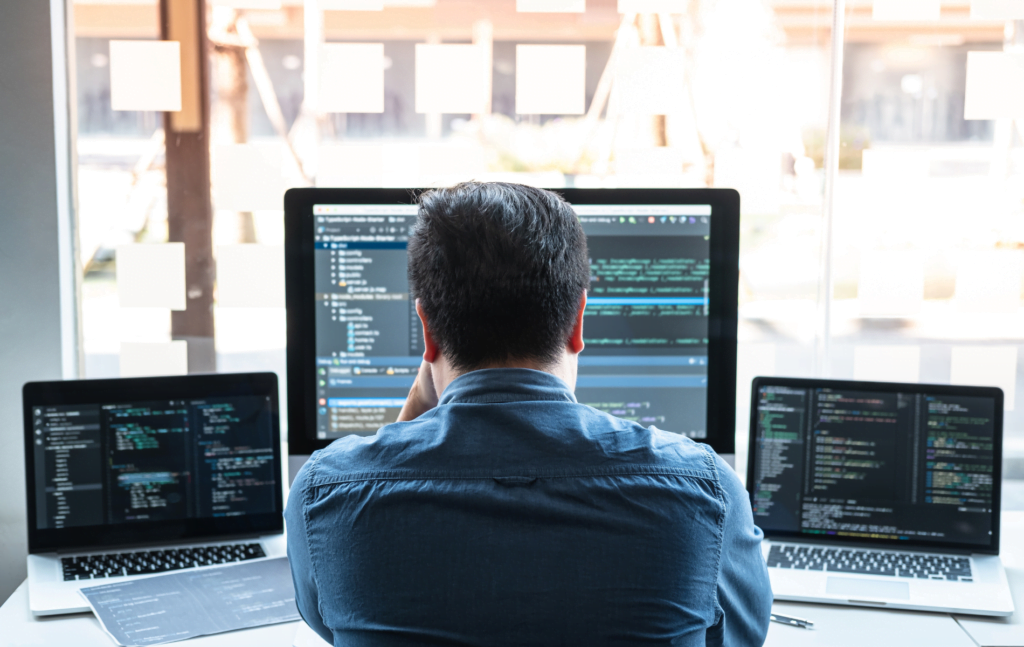 Dzieło czy usługi? O czym powinien pamiętać software house