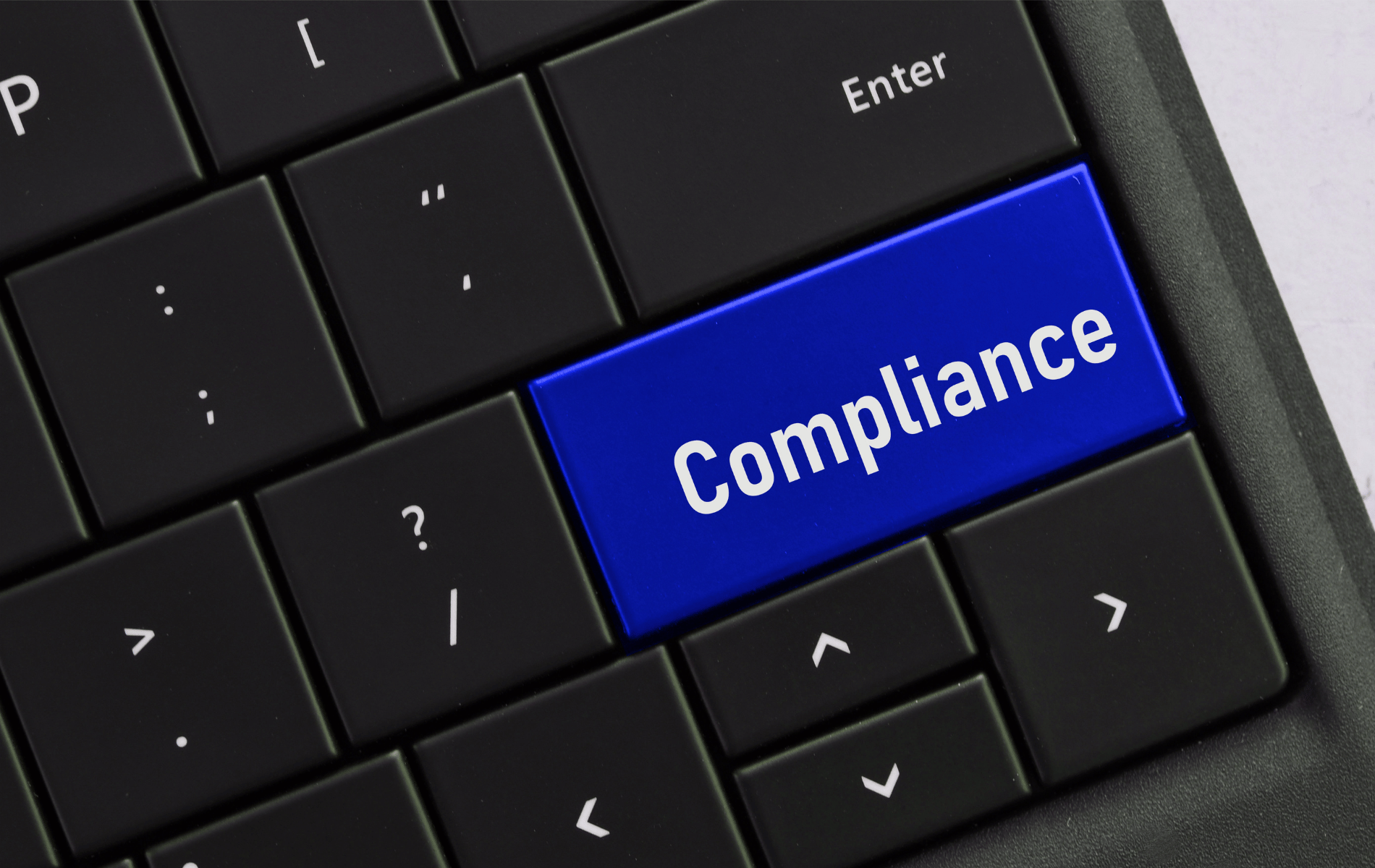 Compliance w software house – dlaczego należy je wdrożyć?